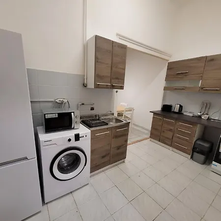 Apartment Vac1 Spacious Flat Near Market & Danube River *